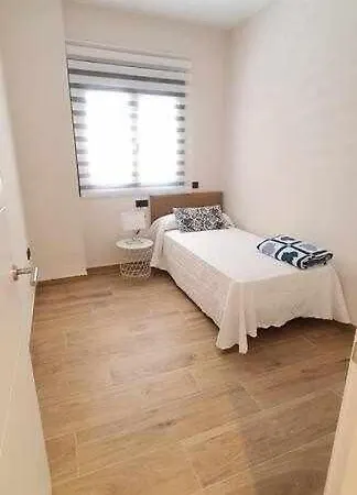Estupendo Piso Nuevo En Playa Victoria Cádiz